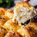 Cheesy Garlic Butter Pull